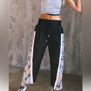 NWT FP Movement by Free People Black Pants with Floral Side Trim Small